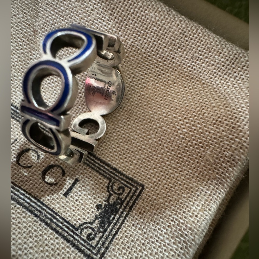 Gucci Sterling Silver and Blue GG Logo Ring - Picture 7 of 8